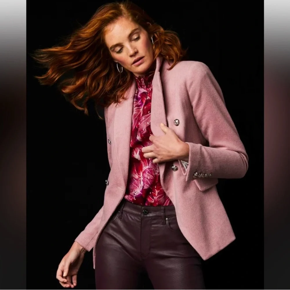 🌸🌺🌷White House Black Market Pink Blazer with Silver Buttons - Picture 2 of 16